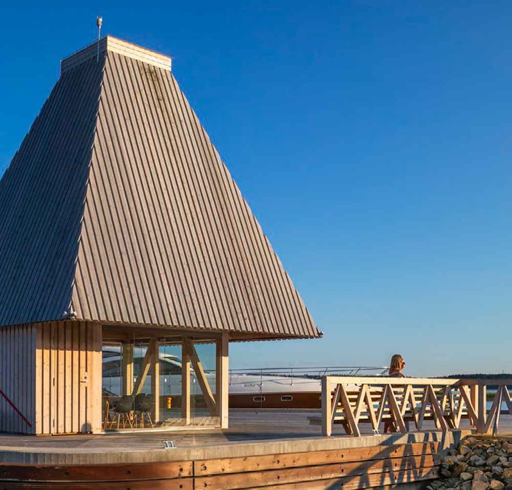 Meeting and dining area